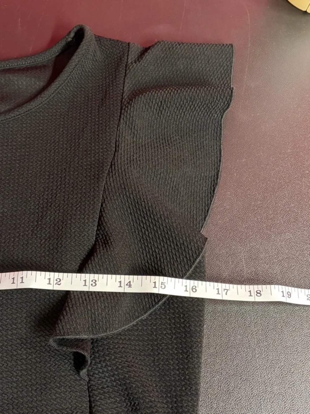 Caution To The Wind Black Ruffle Sleeve Peplum Top Flowy Size L - Picture 4 of 4